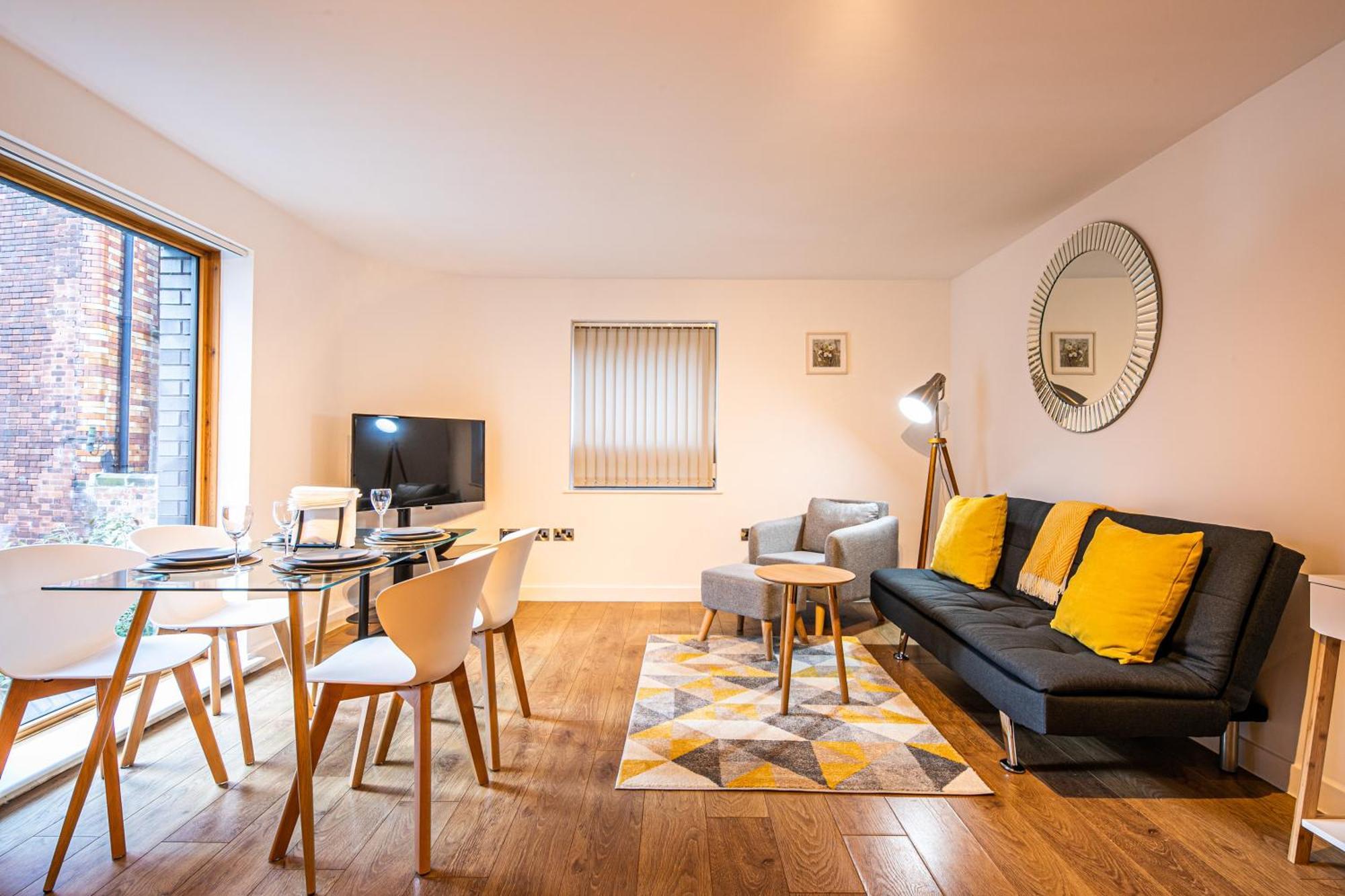 שפילד Stylish 2 Bed Apt 18 - City Centre, Free Parking, Espresso Machine & Netflix - Hosted By Stay Host Save מראה חיצוני תמונה