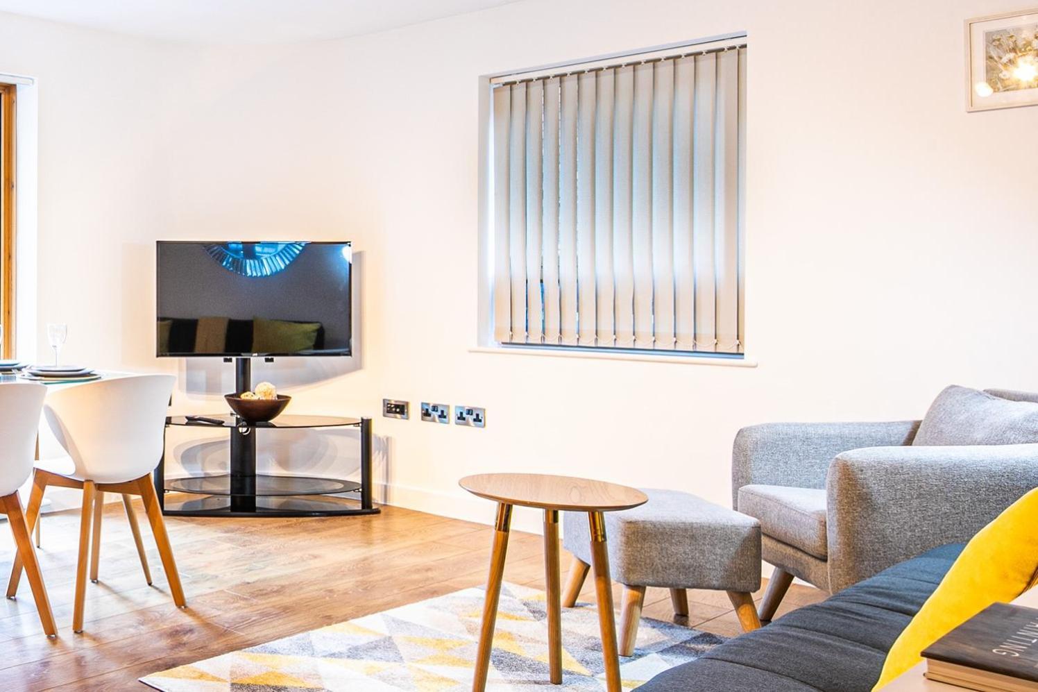 שפילד Stylish 2 Bed Apt 18 - City Centre, Free Parking, Espresso Machine & Netflix - Hosted By Stay Host Save מראה חיצוני תמונה
